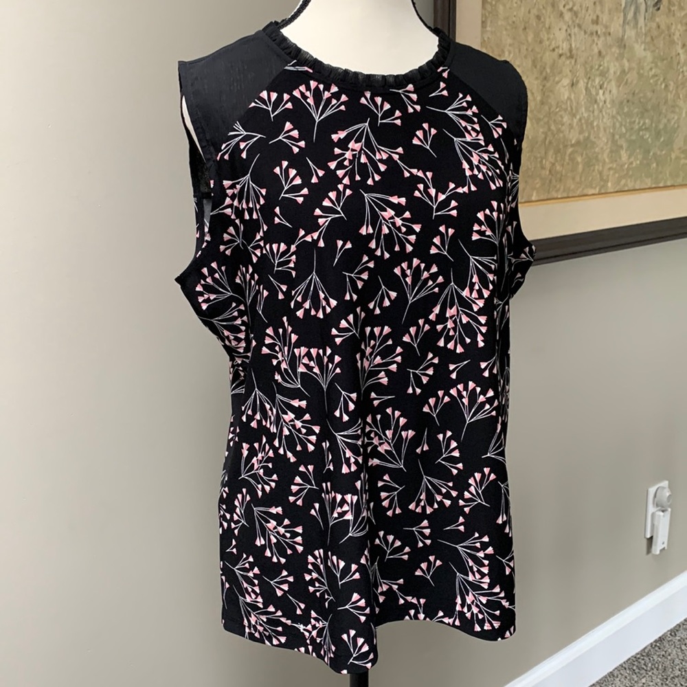$7 bundle item-TOMMY HILFIGER floral print top